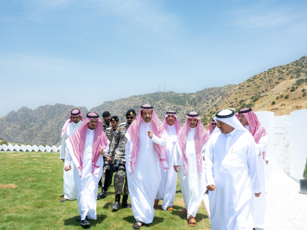 saudi-mountain-resort-capsule-detail-02
